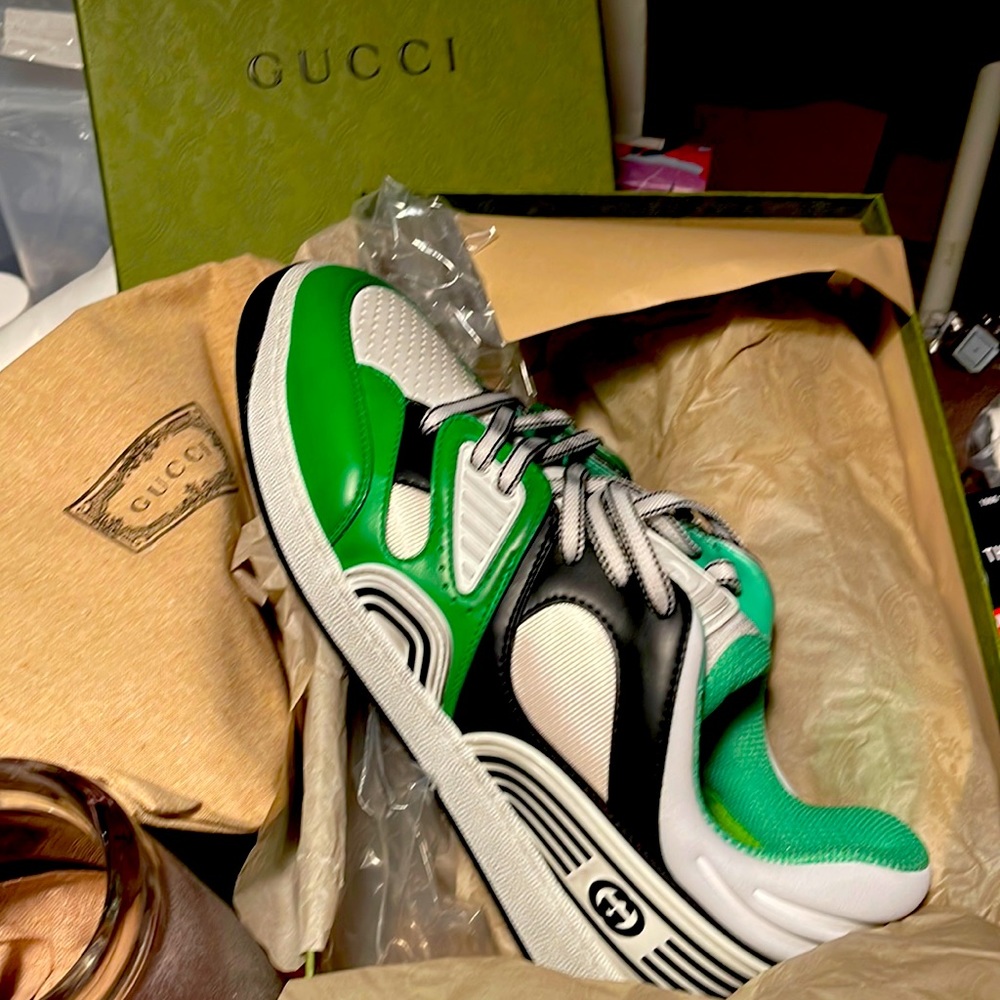 Gorgeous Green Gucci sneakers basket ball style brand new